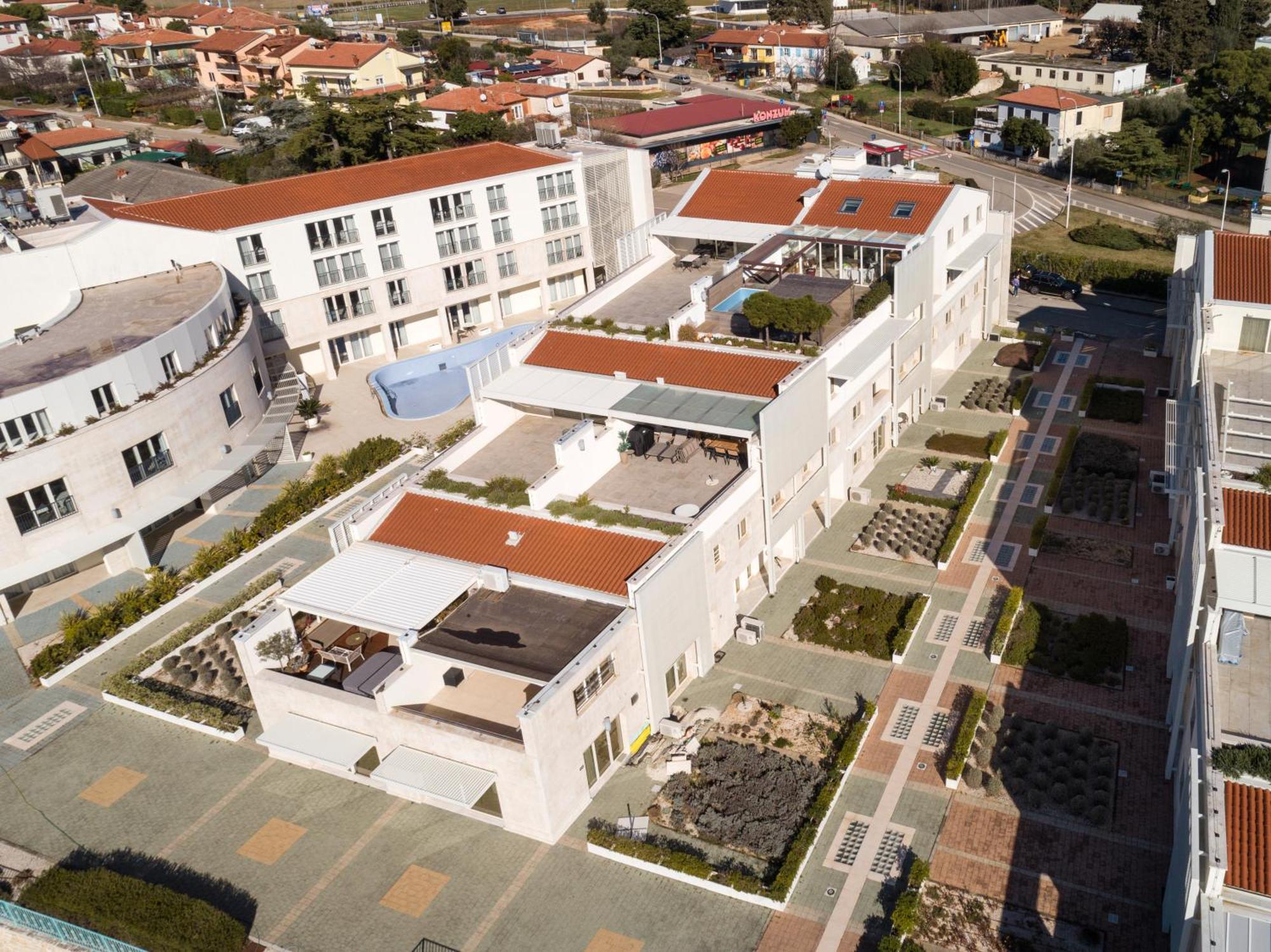 Humagum Sea View Apartment - Garden Palace Umag Exterior foto